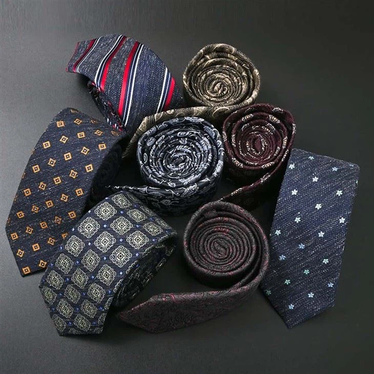 YiLi Burgundy Linen Tie: Natural Blend For Formals